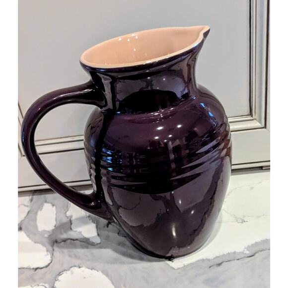 Le Creuset 72 oz Breakfast Jug Pitcher Cassis Purple Glazed Stoneware France - Picture 1 of 4